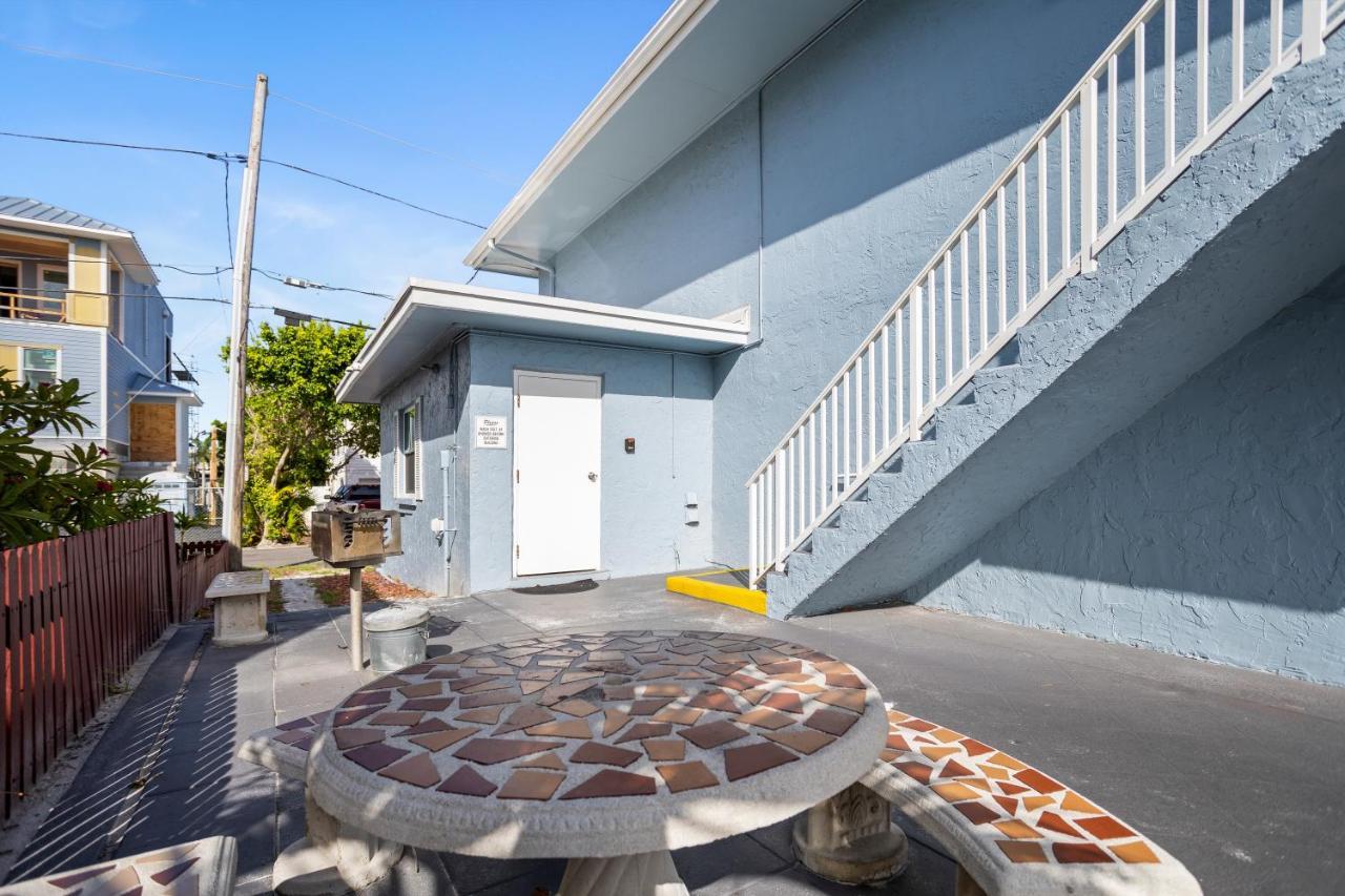 Funshine Sunset Beach St. Pete Beach Exterior foto
