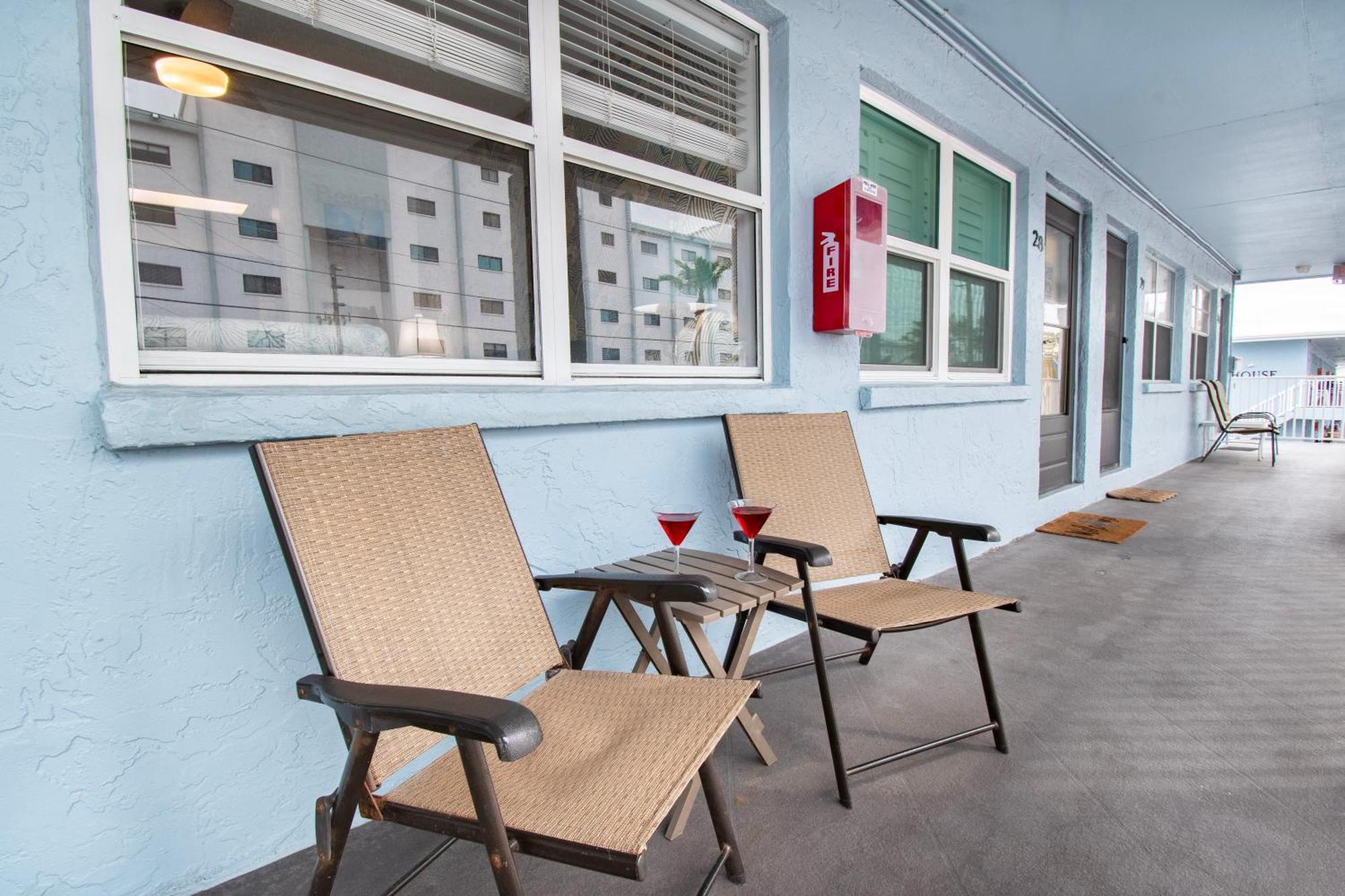 Funshine Sunset Beach St. Pete Beach Exterior foto